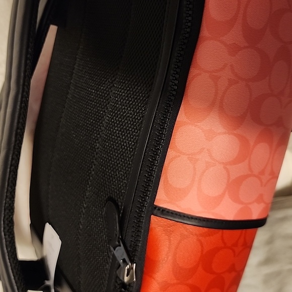 Coach back pack - Picture 7 of 9